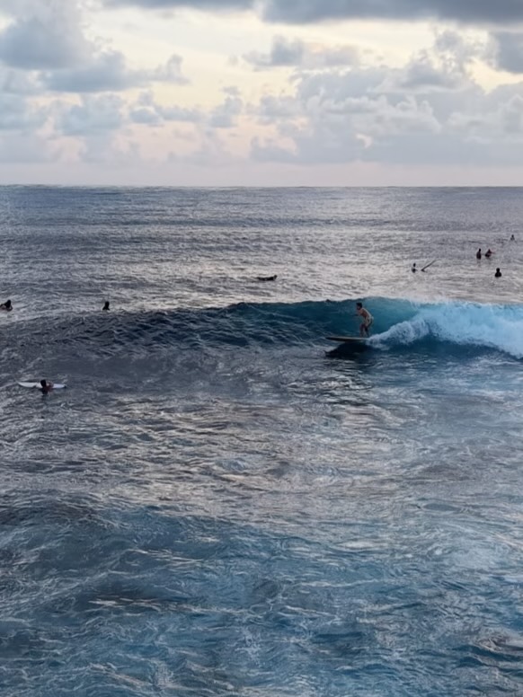 Evening surf session at Cloud 9